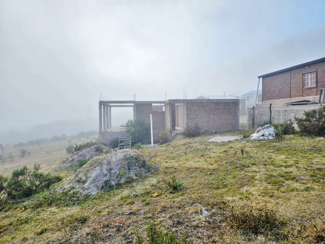 VENTA LOTE 379M2 CON CONSTRUCCION SIN FINALIZAR DE 80M2 TAFI DEL VALLE, EL MOLLAR, POTRERILLOS