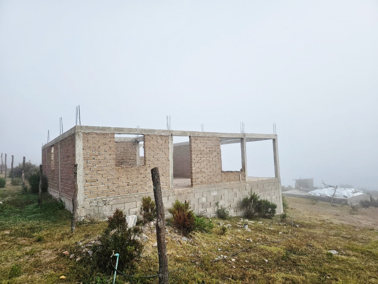 VENTA LOTE 379M2 CON CONSTRUCCION SIN FINALIZAR DE 80M2 TAFI DEL VALLE, EL MOLLAR, POTRERILLOS