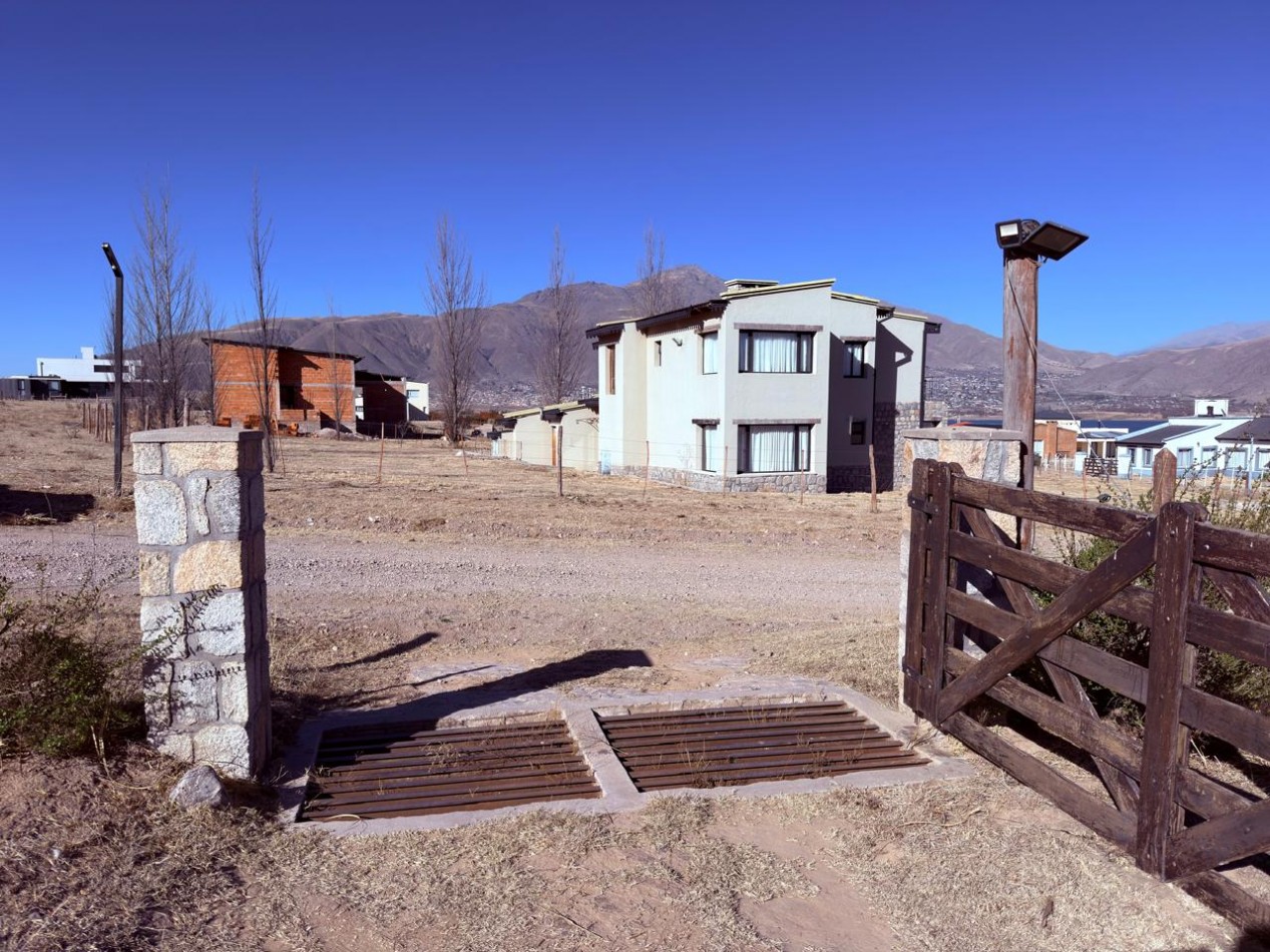 VENTA CASA 3D, 2Bñ, BARRIO PRIV. LAS NUBES, TAFI DEL VALLE