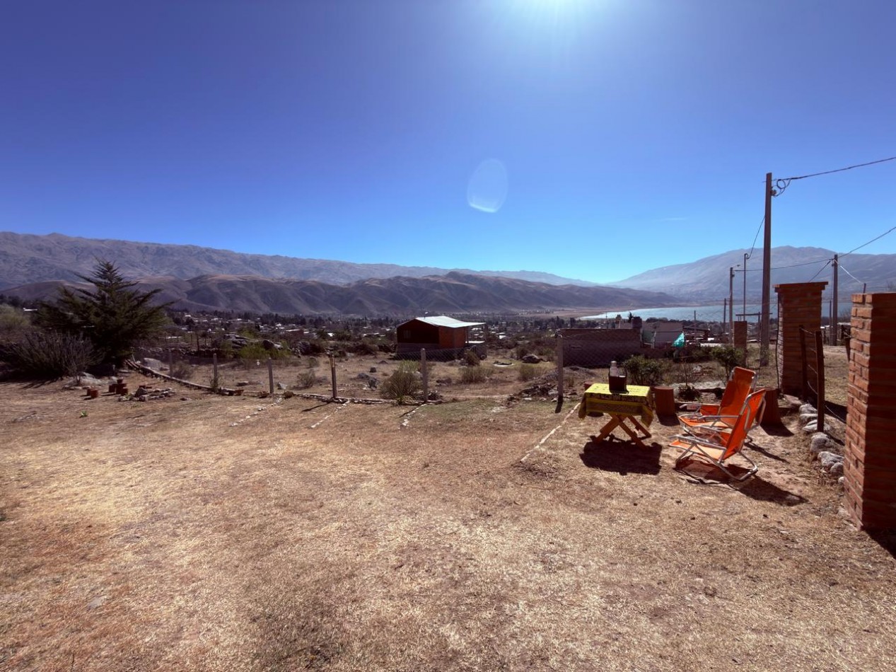 CASA EN VENTA EL MOLLAR VISTA AL LAGO TIPO MONOAMBIENTE 