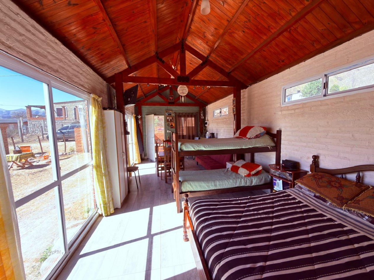 CASA EN VENTA EL MOLLAR VISTA AL LAGO TIPO MONOAMBIENTE 