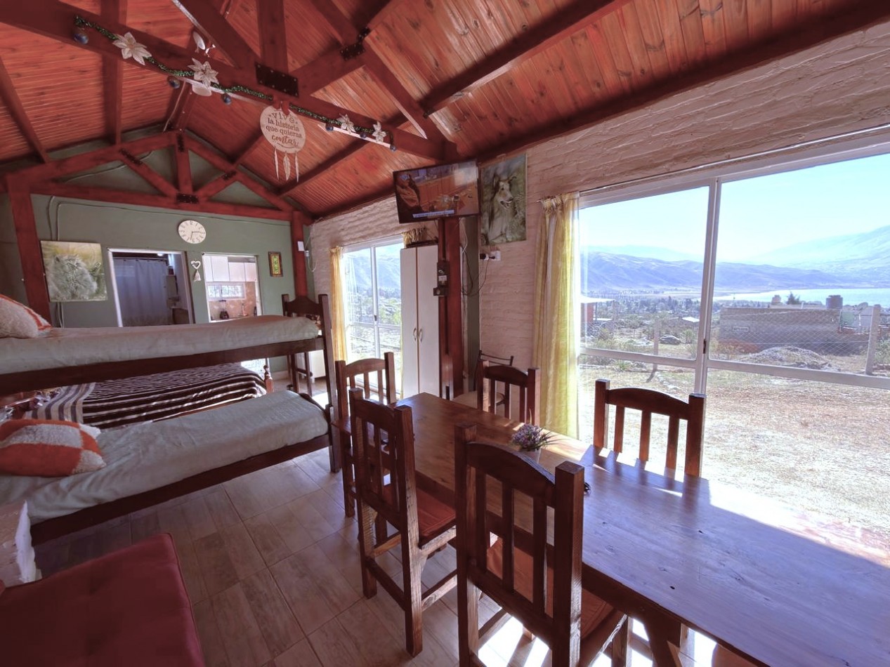 CASA EN VENTA EL MOLLAR VISTA AL LAGO TIPO MONOAMBIENTE 
