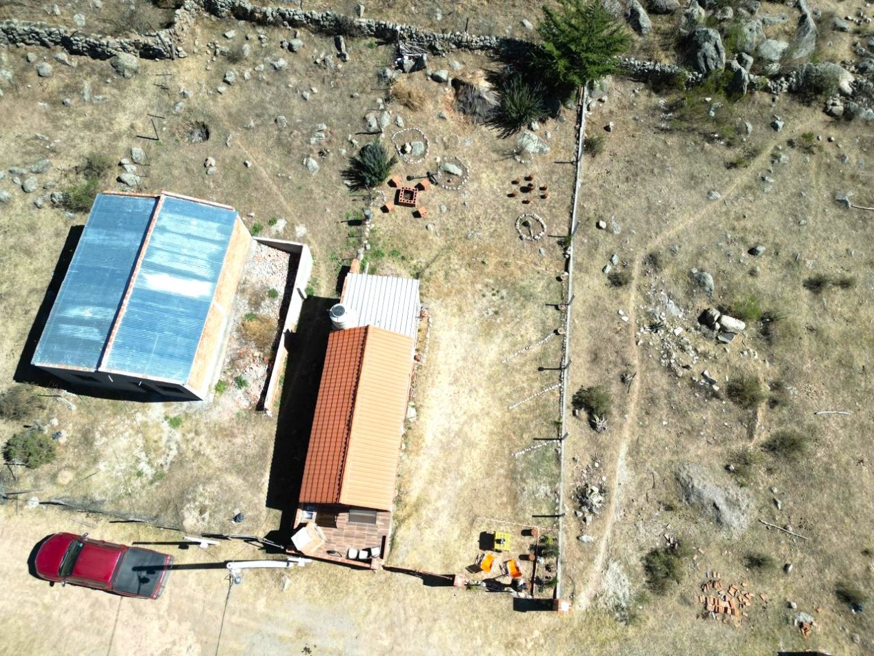 CASA EN VENTA EL MOLLAR VISTA AL LAGO TIPO MONOAMBIENTE 