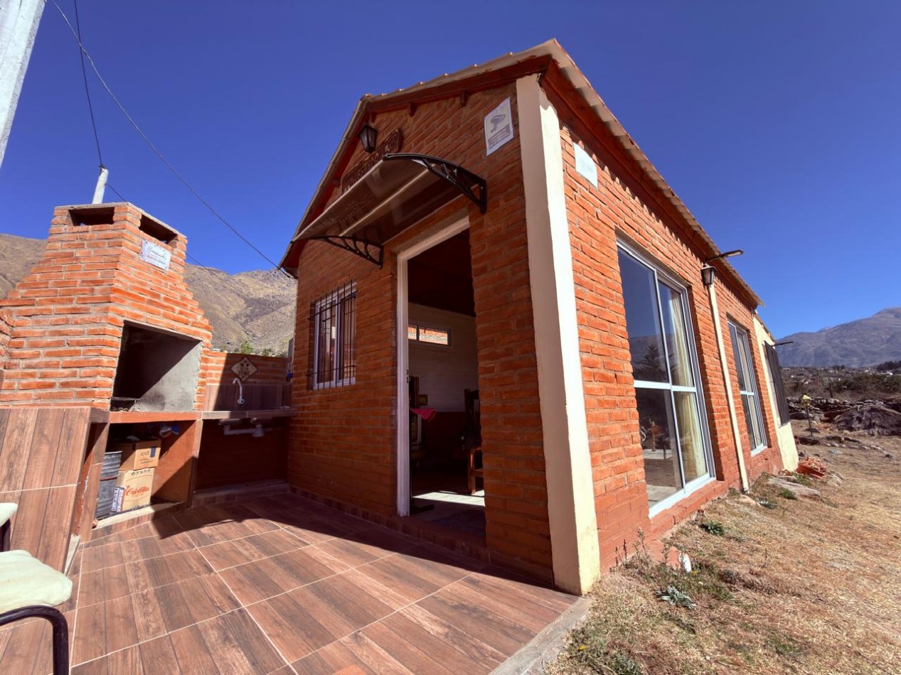 CASA EN VENTA EL MOLLAR VISTA AL LAGO TIPO MONOAMBIENTE 