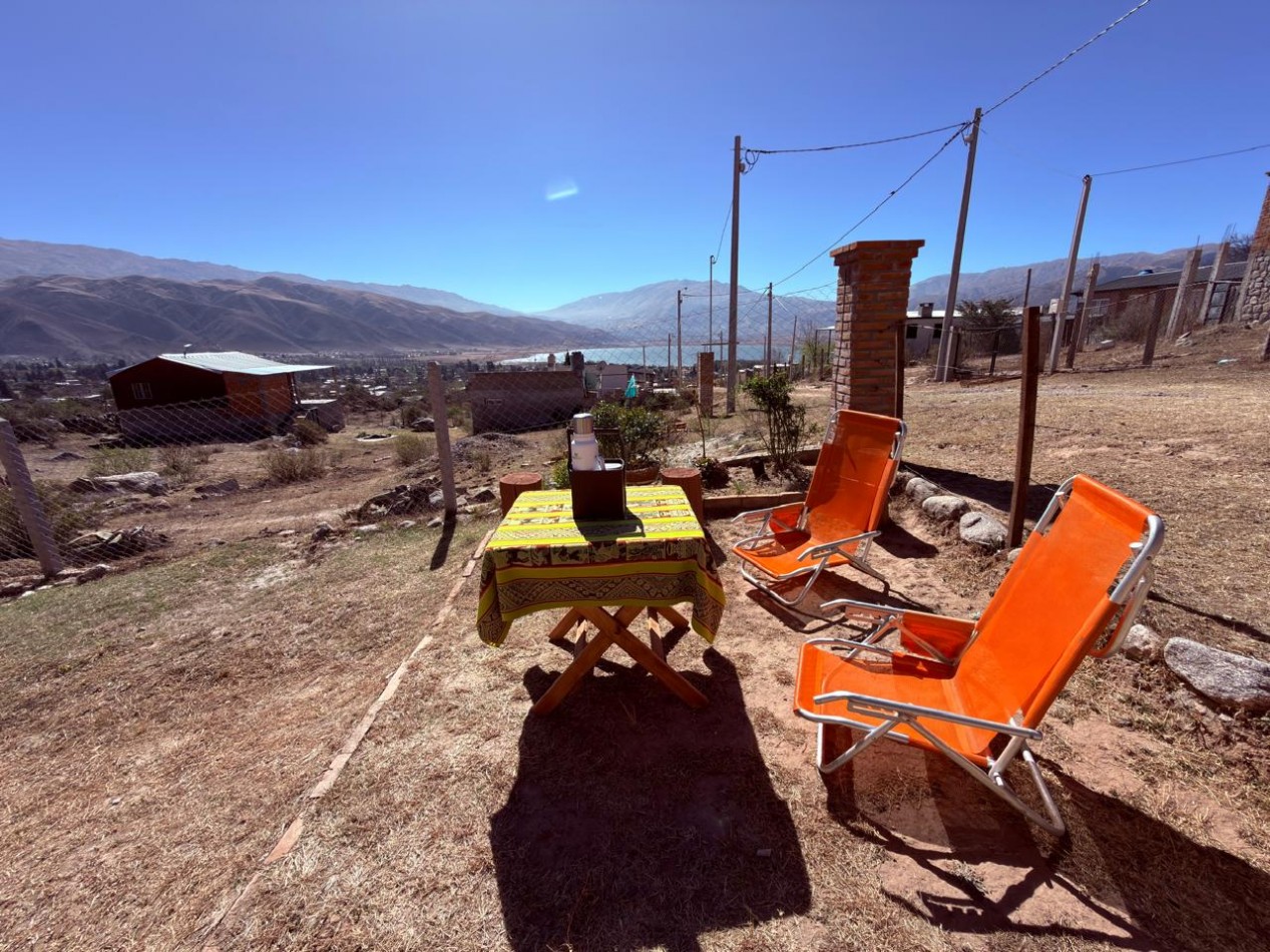 CASA EN VENTA EL MOLLAR VISTA AL LAGO TIPO MONOAMBIENTE 