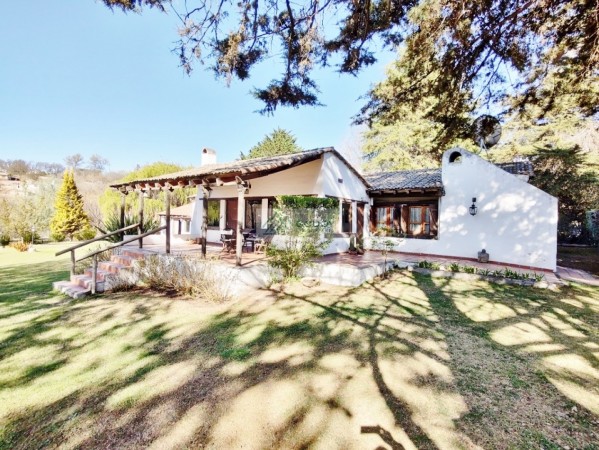 VENTA IMPORTANTE CASA 5 D, TERRENO 1 Ha EL CHURQUI TAFI DEL VALLE