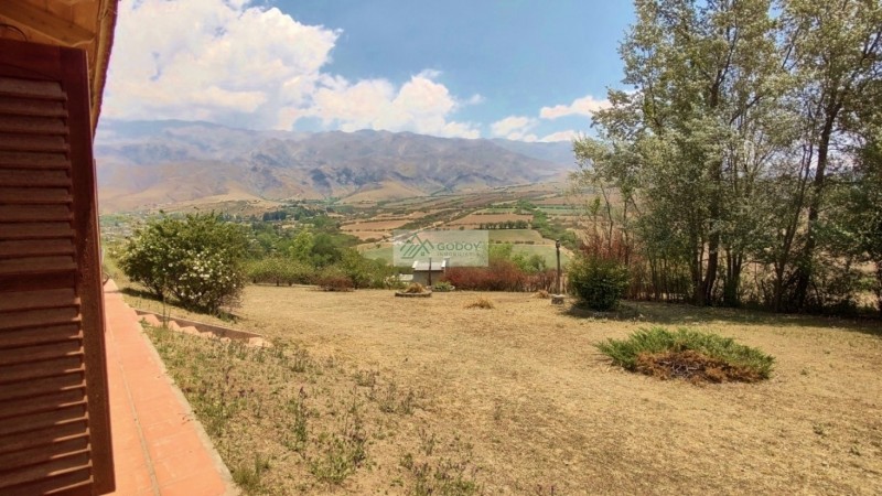 VENTA CASA 3 D, QUINCHO CERRADO, COCHERAS - TAFI DEL VALLE - EL ALTO