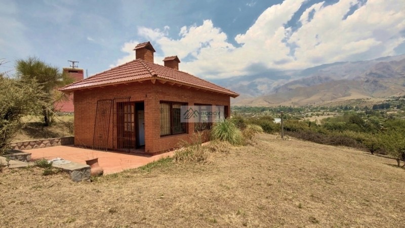 VENTA CASA 3 D, QUINCHO CERRADO, COCHERAS - TAFI DEL VALLE - EL ALTO