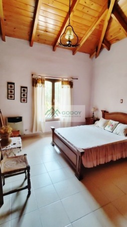 VENTA CASA 3 D, QUINCHO CERRADO, COCHERAS - TAFI DEL VALLE - EL ALTO