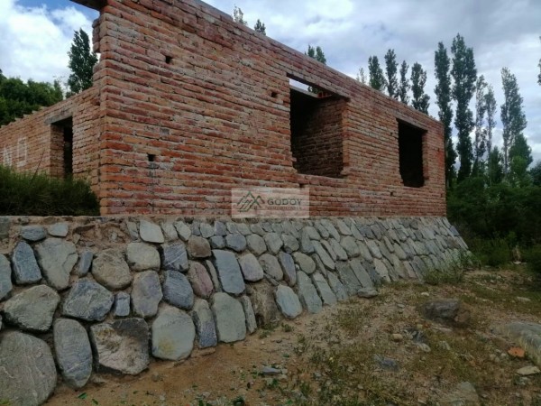 Terreno En Venta De 2108m2 CON UNA CONSTRUCCION En AMPIMPA Tafi Del Valle